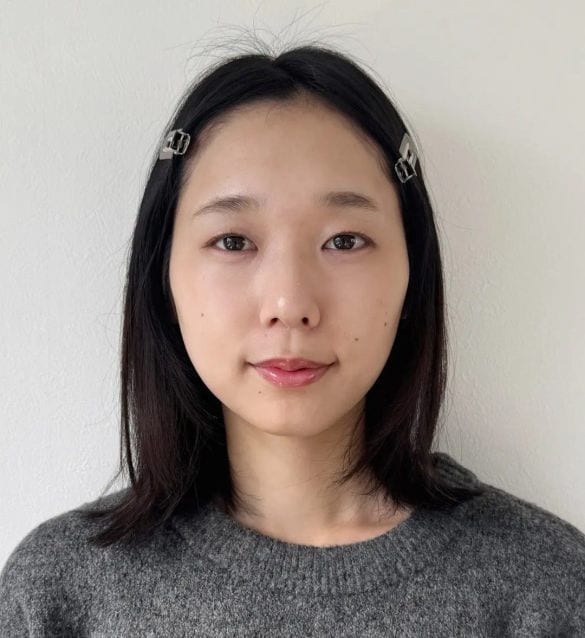  Kさんのいつものフルメイク。アイメイクしたのに、全然見えない状態