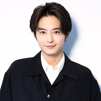 紅白出場経験もある40歳･イケメン俳優が、“息子に隠れてやっていること”とは？“かっこいいパパ”でいるための裏側