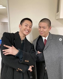 騒動、電撃婚、脱退…朝ドラ『虎に翼』映画化で気になる、“主人公の弟役”の続投の行方「あのキラキラの瞳は…」