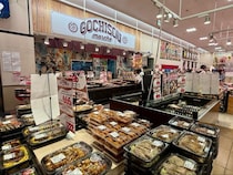 激安スーパー「ロピア」の“衝撃ボリューム総菜＆スイーツ”4選。巨大ハンバーグに溺れるホイップ、この満足度でコスパ最強！