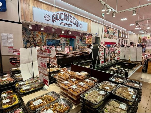 激安スーパー「ロピア」の“衝撃ボリューム総菜＆スイーツ”4選。巨大ハンバーグに溺れるホイップ、この満足度でコスパ最強！