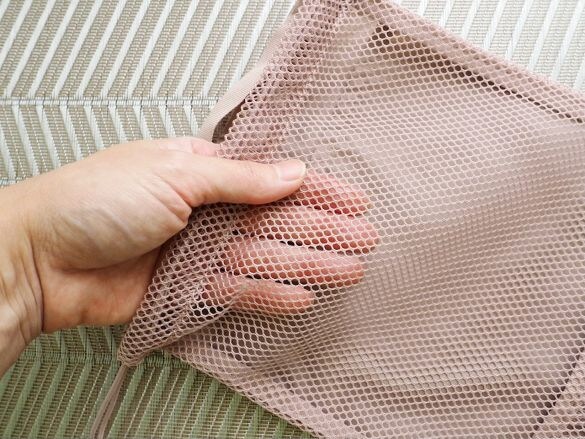 中身が分かるメッシュ面