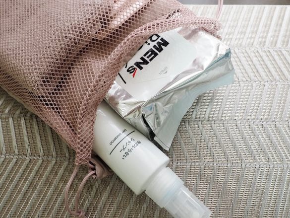 メッシュポーチの「中身丸見え問題」を解決！無印良品アイテム1つで「通気性」と「隠したい」も両立できた｜無印良品週間に買いたいもの