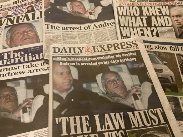  アンドルー元王子はエプスタインに機密情報を漏洩した疑いで2026年2月に逮捕された