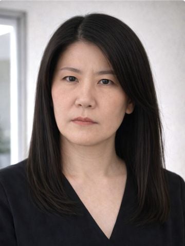  加齢で顔の比率が変わって、なんか不機嫌そうに見える…（AIによる生成）