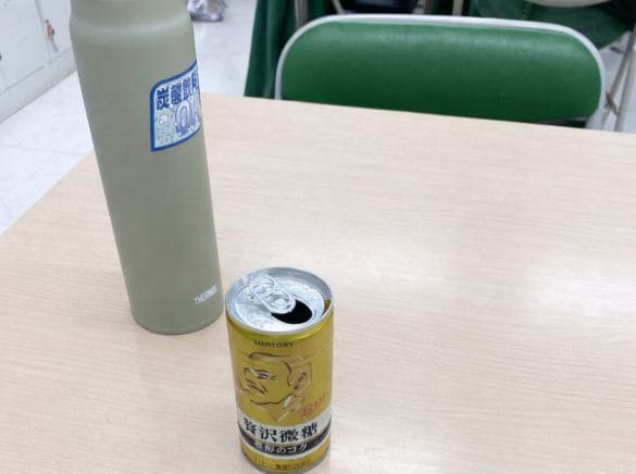  ボッチ飯中の筆者