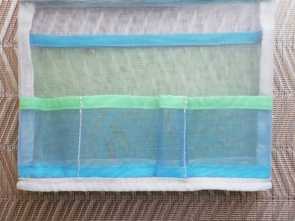 「メッシュポーチ」790円/税込