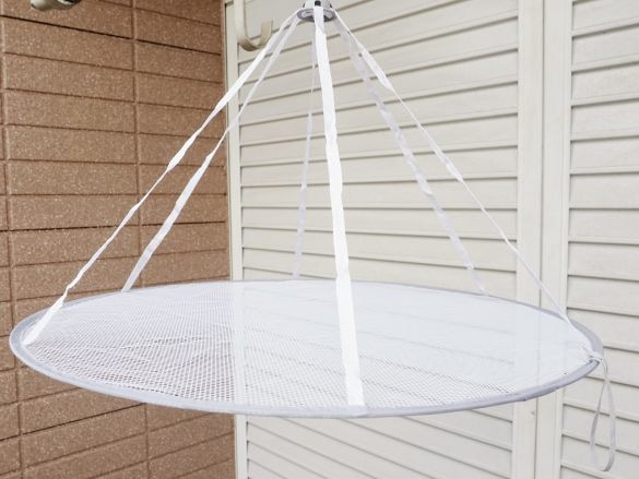 「型くずれ防止セーター干しネット」110円