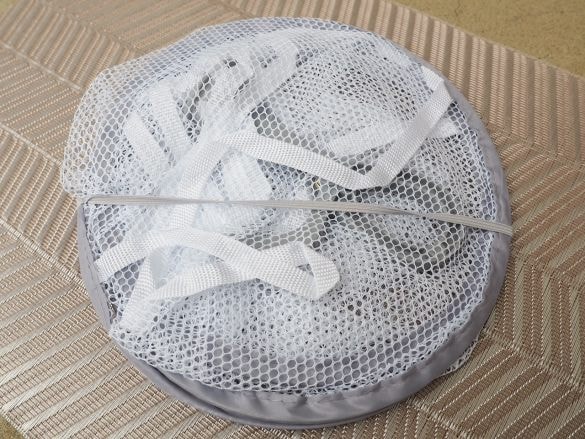 「型くずれ防止セーター干しネット」110円