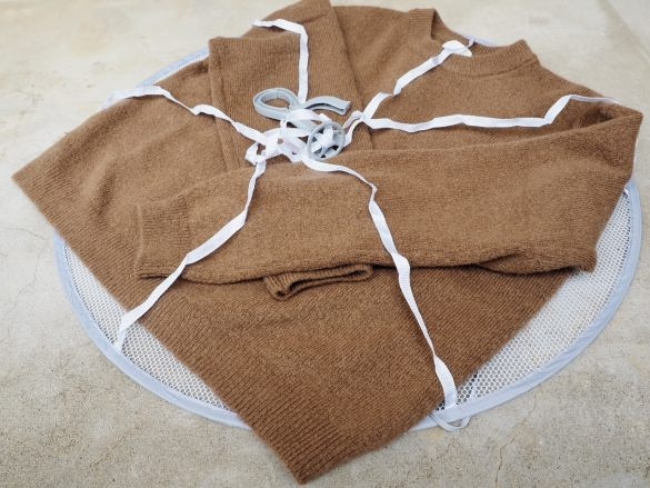 「型くずれ防止セーター干しネット」110円