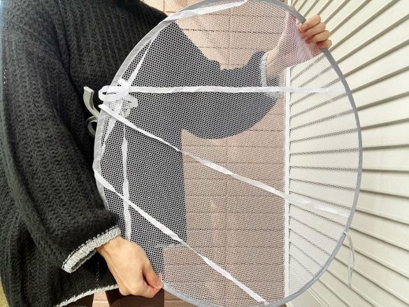 「型くずれ防止セーター干しネット」110円