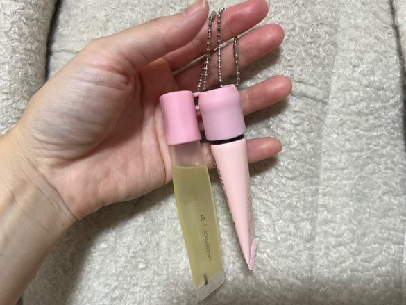  左：直径1.4cmでやや緩め、右：直径1.8cmでややキツめ