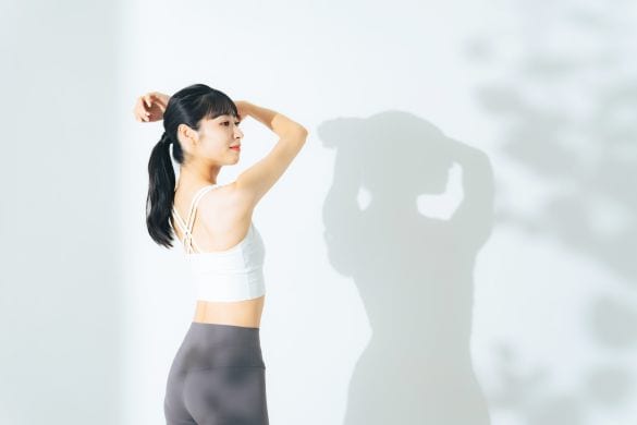 ジム　若い女性
