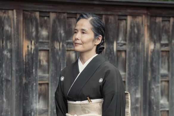「誰かわからなかった…」57歳女優が“老けメイク”で激変。Netflix話題作で見せた“みすぼらしい母親”役の凄み