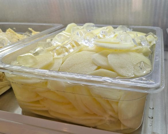  ジャガイモは炭水化物が豊富な“いも類”です