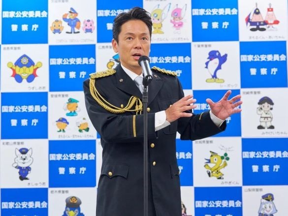  2025年、警察庁生活安全局長から特別防犯支援官を委嘱された山田純大（「ストップ・オレオレ詐欺47〜家族の絆作戦〜」プロジェクトチームのリリースより）