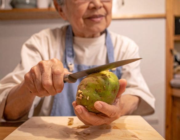 義母が作ったカレーで娘が嘔吐、下痢、めまいの症状に…→救急を受診してわかった“まさかの原因”とは