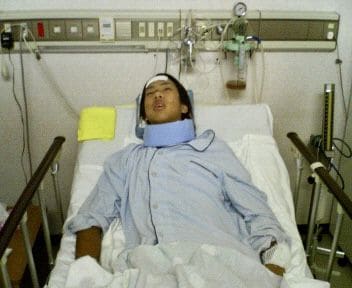 バイク事故で両手両足にマヒ…→19年後の挑戦「自分の足で世界一周」達成の裏側を本人に聞いた