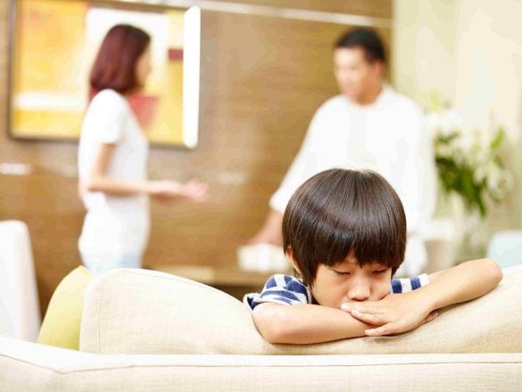 つまらなさそうにする子ども