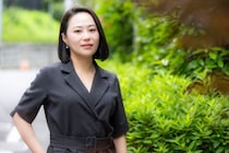 「父は殴る蹴る、母はスピリチュアル」壮絶な家庭環境を生き抜いた元鈴木さんが、それでも「母」になるまで