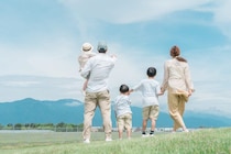 夏休みの家族旅行が激安に！新幹線が最大「約84％お得」、USJは「25％還元」の“神キャンペーン活用術”