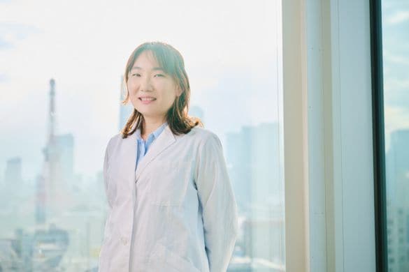 「電子レンジでがんになる」「波動療法に200万円」…3児の母がSNSの“エセ情報”に声を上げ続ける理由