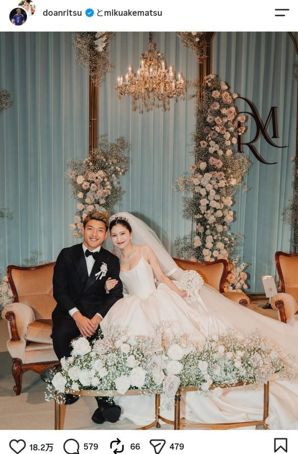  堂安律選手の妻、明松美玖さんのInstagramより。結婚式の一部始終がたくさんの写真に