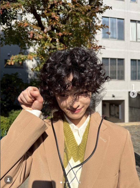 「実父も継父も有名俳優」注目の22歳俳優が“デビューから1年”で見せた、明確すぎる売り出し方