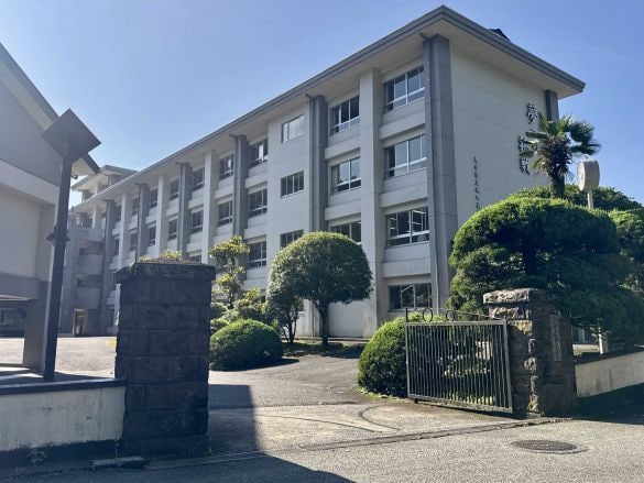  現在の大分県立竹田高校の正門