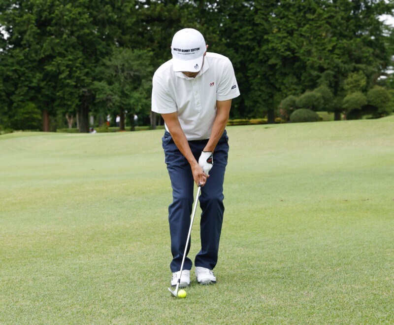 「ドライバーが苦手な人」は“右足体重”で解決!人気コーチが詳しくレッスン