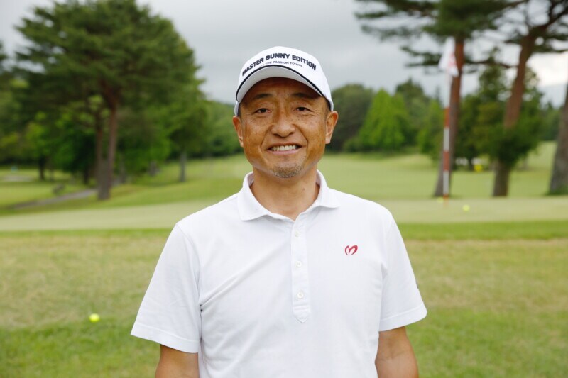 左足上がりから上手く寄せるコツとは?男子プロが解説