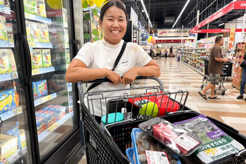 畑岡奈紗とドン・キホーテでバッタリ!購入品は…?