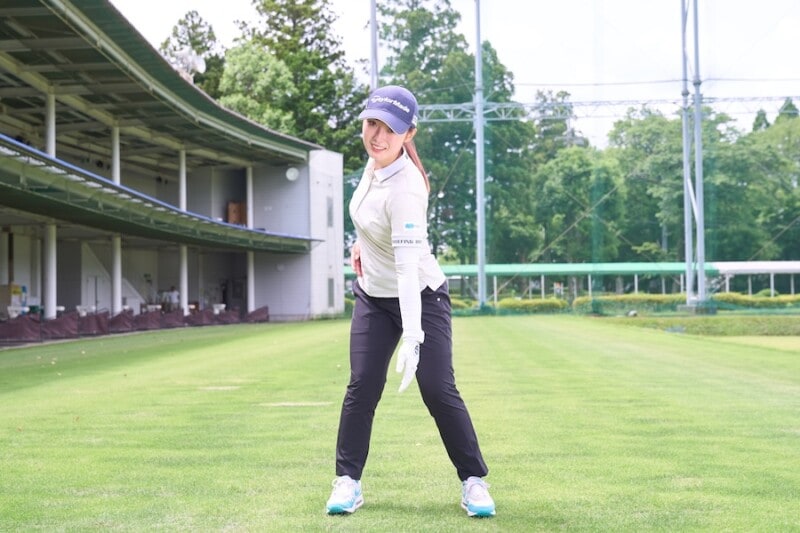 清本美波が教える飛距離アップのテク!体をタテに動かして地面反力で飛ばす