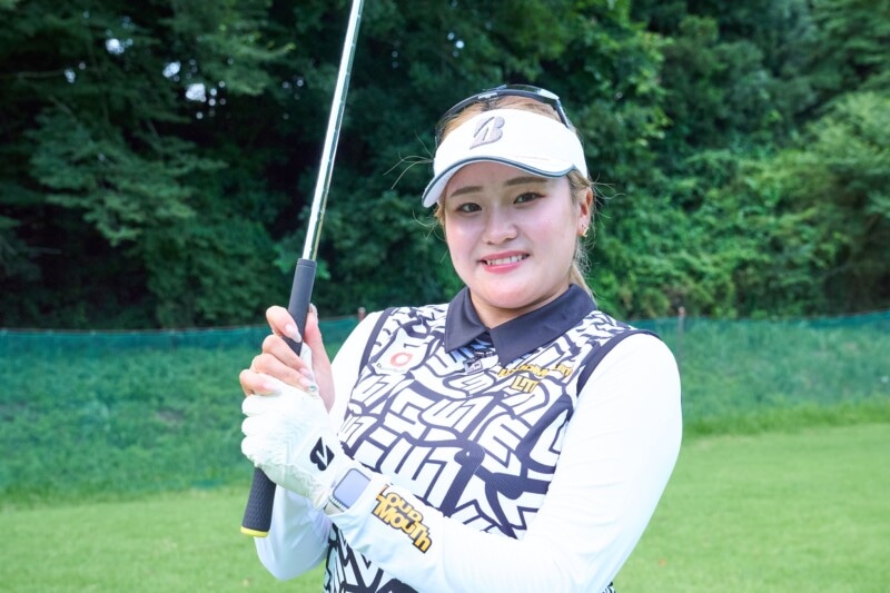 女子プロが教えるバンカー脱出法!構え方とグリップが重要