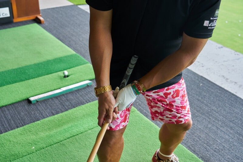 シャドースイングは“家のカベ”を使って練習しよう！すぐできるお手軽ドリル