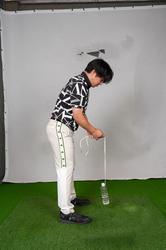 ペットボトルと紐でスイングが安定する⁉1日30分の屋内練習メニューをレッスン