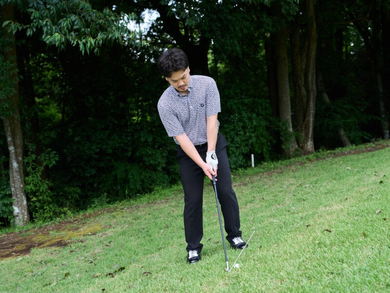 ツマ先上がり・下がりはどう寄せる？「アドレスを左足上がりに…」