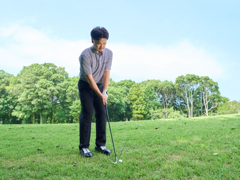 ツマ先上がり・下がりはどう寄せる？「アドレスを左足上がりに…」