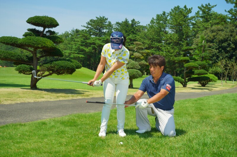 実戦で役立つアプローチレッスン！女子プロがしっかり寄せられるワケは？