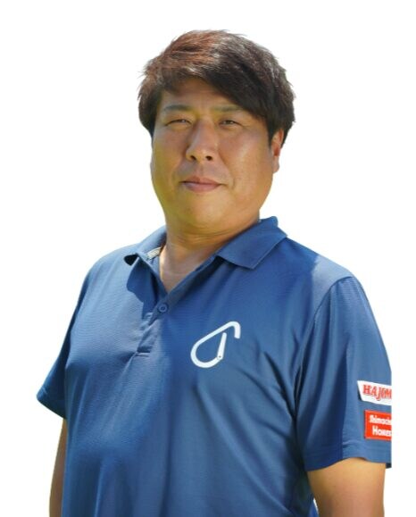 深い芝からのアプローチのコツは?「ヘッドをトゥ側から…」人気コーチが解説