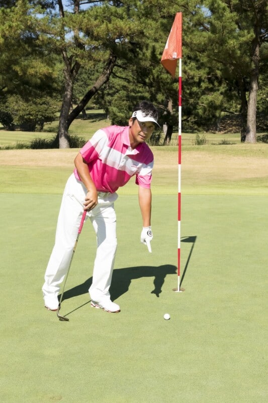 “チップイン”を決めるコツ！男子プロがわかりやすく解説