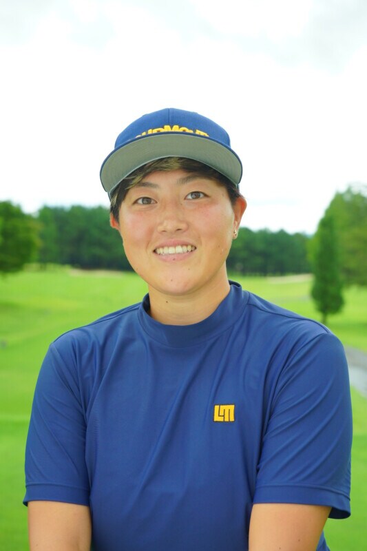 ダフリやチョロのミスをなくすには？女子プロがラフからの打ち方をレッスン