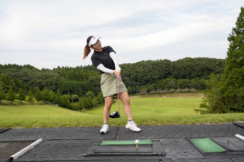 グリップを意識すれば飛距離が伸びる!女子プロがわかりやすく解説
