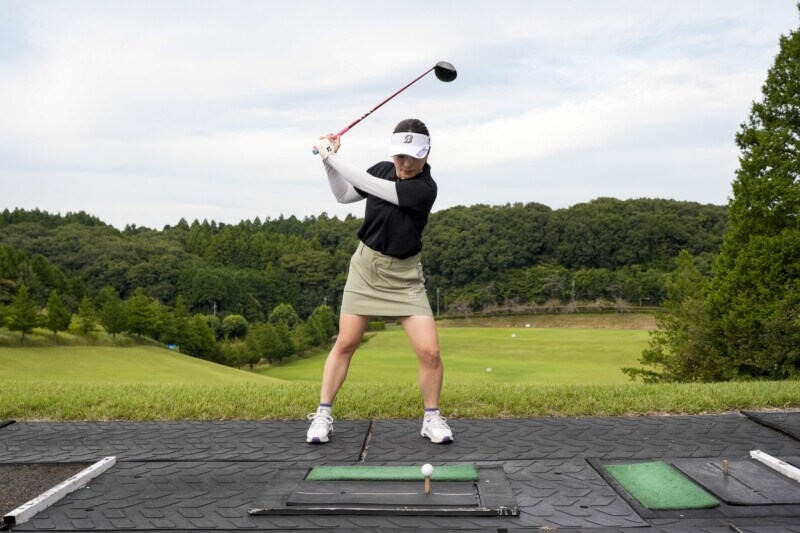 グリップを意識すれば飛距離が伸びる!女子プロがわかりやすく解説