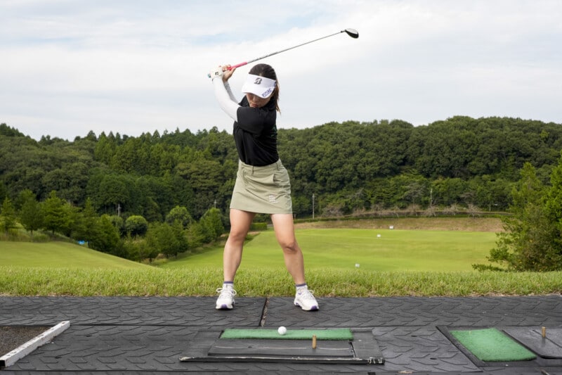“ティーを高くするだけ”でUTは簡単に打てる!女子プロがレッスン