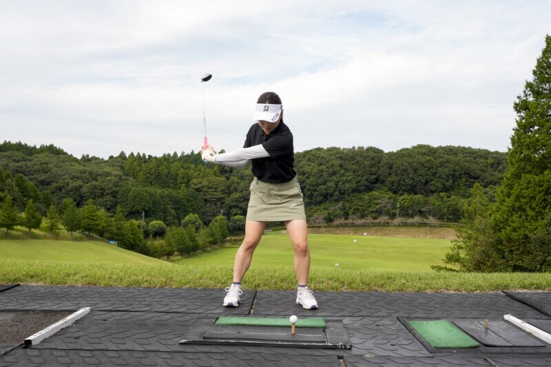 “ティーを高くするだけ”でUTは簡単に打てる!女子プロがレッスン