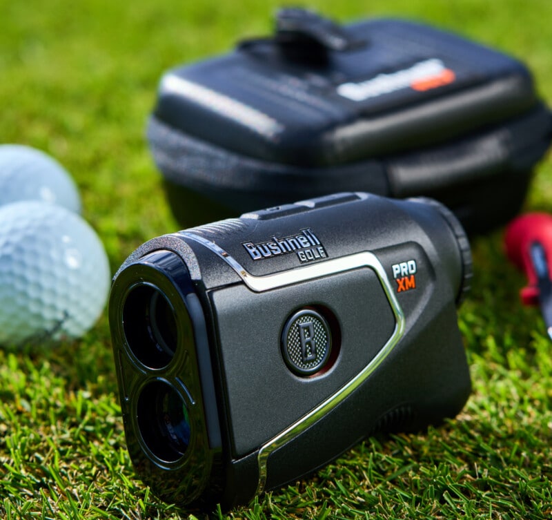 「打つべき距離」を教えてくれる！プロ御用達レーザー距離計にコンパクトモデル登場