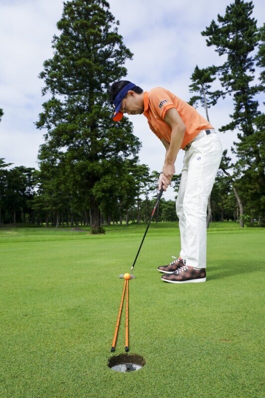 絶対に入れたいパットの正解とは？「真っすぐ強め」では入らない！