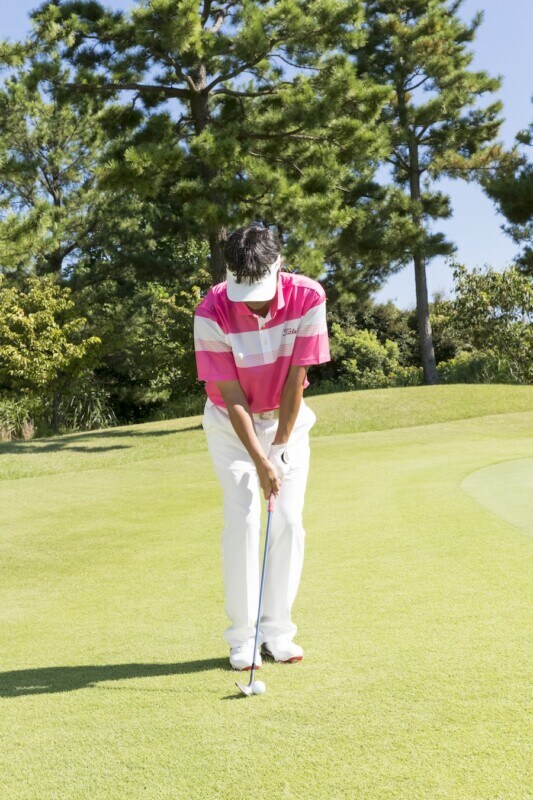 チップインを決めるコツ3選!プロが教える「ラインを出す」感覚とは?