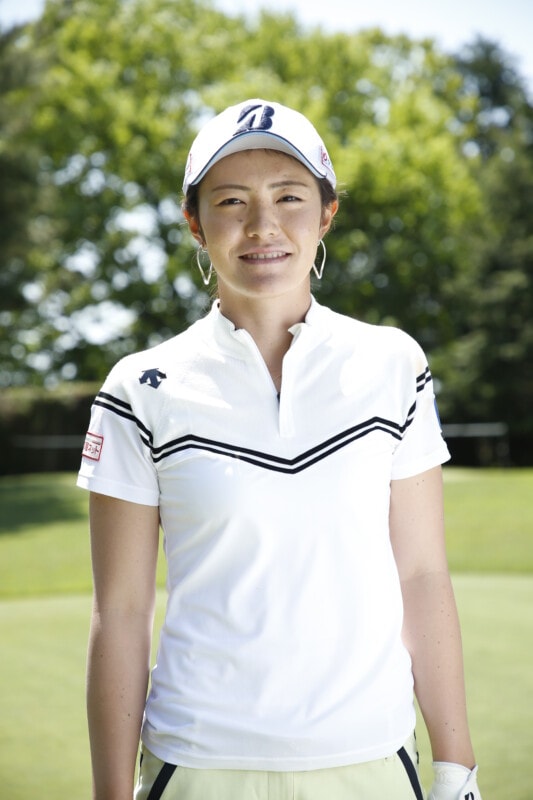 女子プロが過去のスイングを分析!どこを修正した?